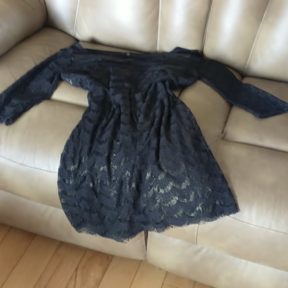 π¨π¦ Gorgeous Evening Dress - Picture 1 of 7